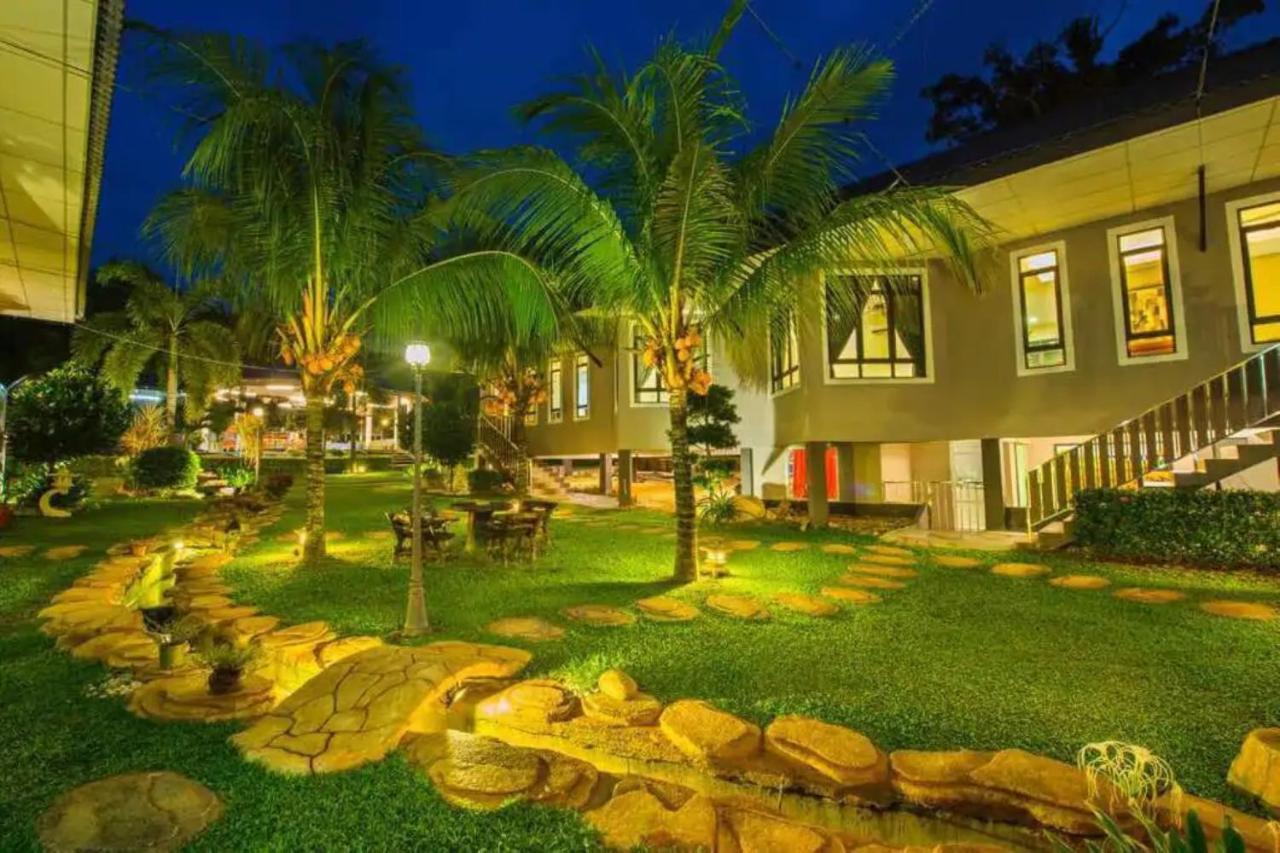 באטו פאהאט Capital O 90088 Mbp Leisure Resort מראה חיצוני תמונה